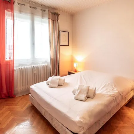 Apartment Nice With Balcony And City View